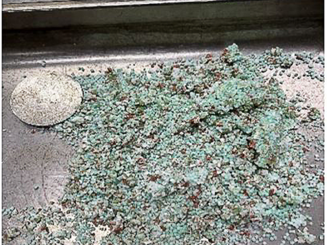 Dry fertilizer blend with 29-13-5-3S and ESN nitrogen shows reduced clumping compared to the non-ESN blend.